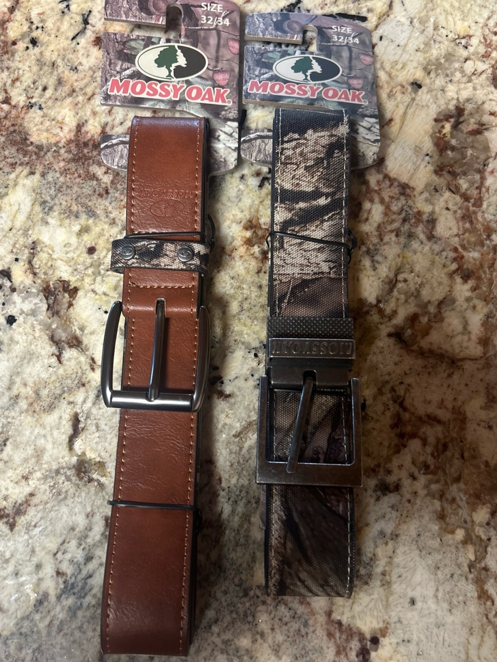 NEW Mossy Oak 2 pack Brown Leather & Camouflage Belt Set